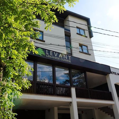 Hotel Miraj Ramnicu Valcea Bagian luar foto