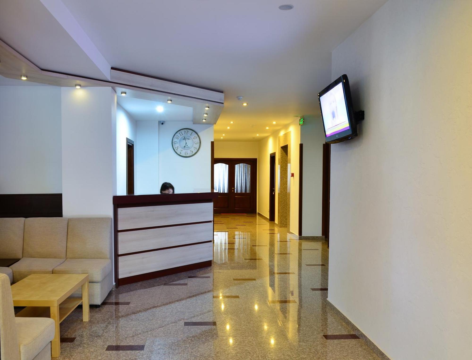 Hotel Miraj Ramnicu Valcea Interior foto