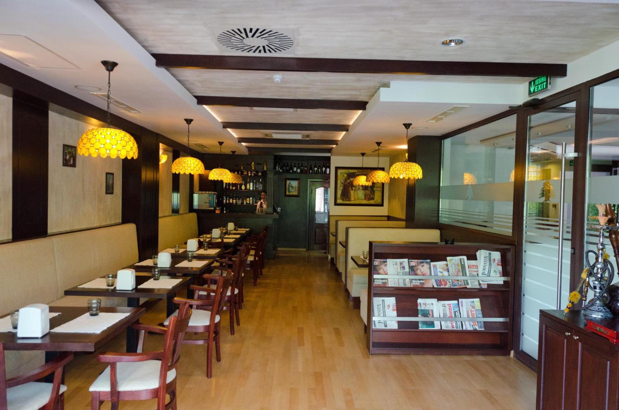 Hotel Miraj Ramnicu Valcea Restoran foto