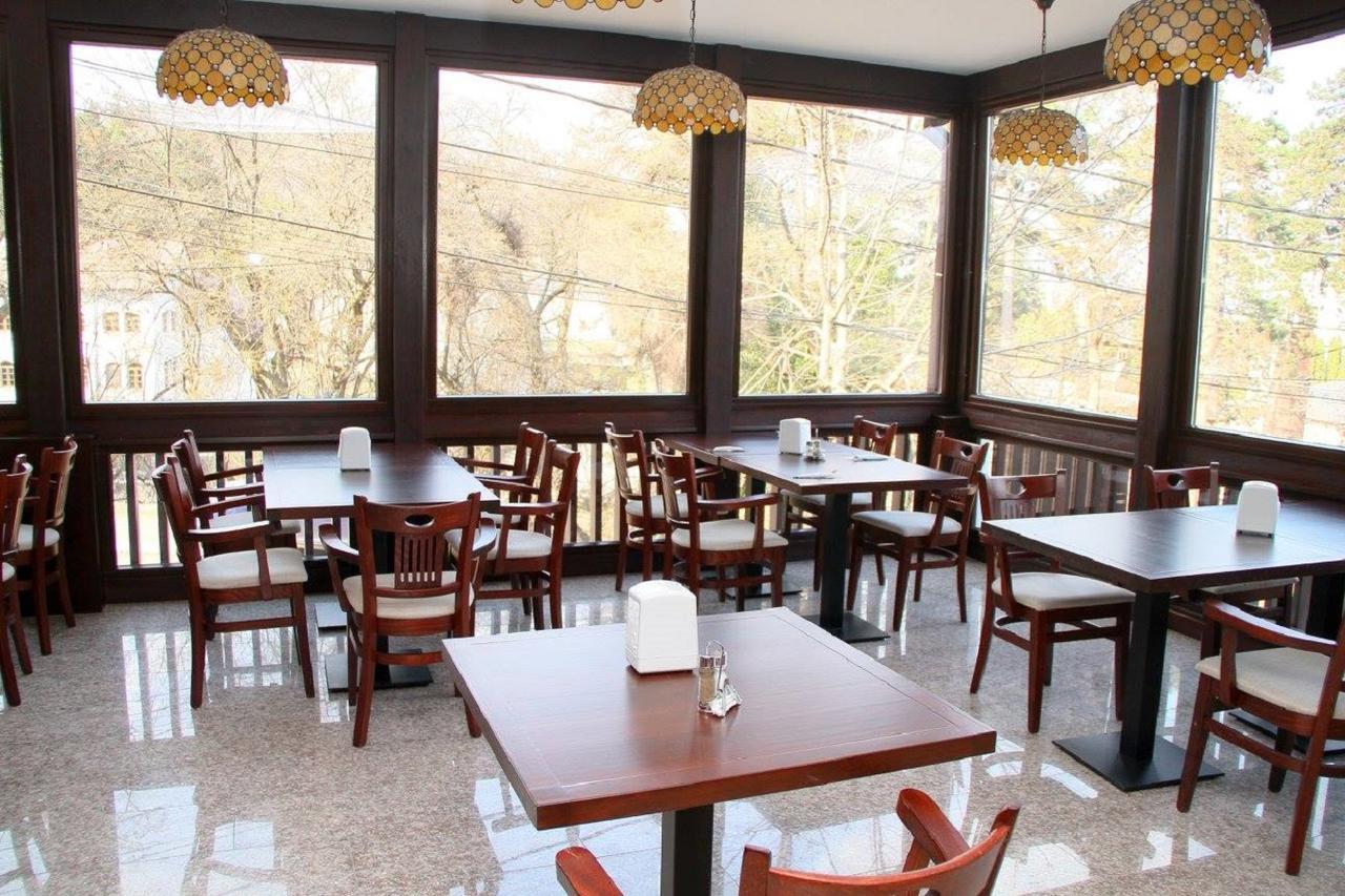 Hotel Miraj Ramnicu Valcea Bagian luar foto
